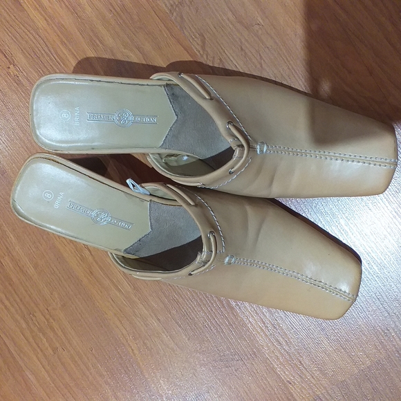 Shoes - Picture 1 of 4